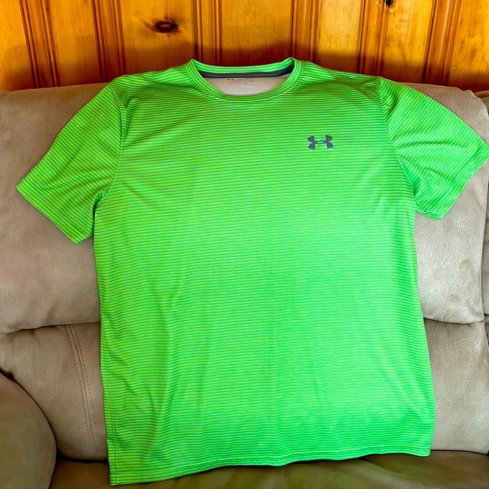 Under Armour heatgear men’s workout shirt